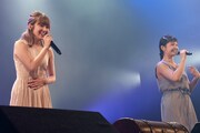左から門前亜里、我妻桃実。
