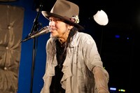 SION（撮影：麻生徹）