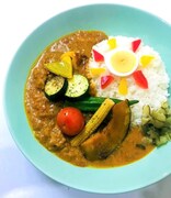 「nuts a tea 'cafe」のオリジナルメニュー「太陽のヒカリー」。