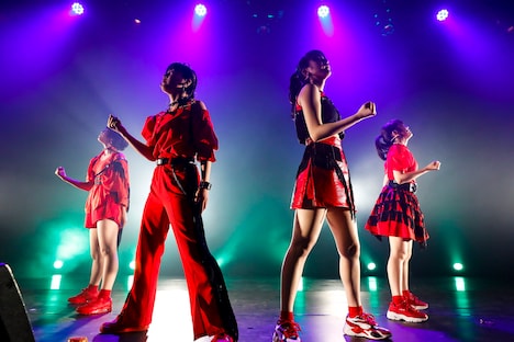 アメフラっシ「RUN! RUN! LIVE! 2020」の様子。（写真提供：スターダストプロモーション）