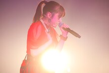 鈴木萌花（写真提供：スターダストプロモーション）