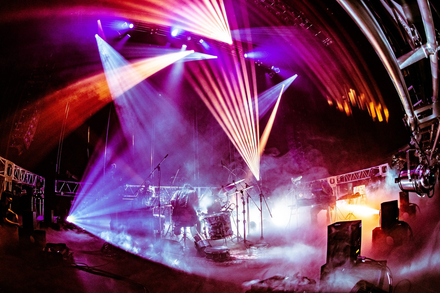 「King Gnu Streaming Live」の様子。