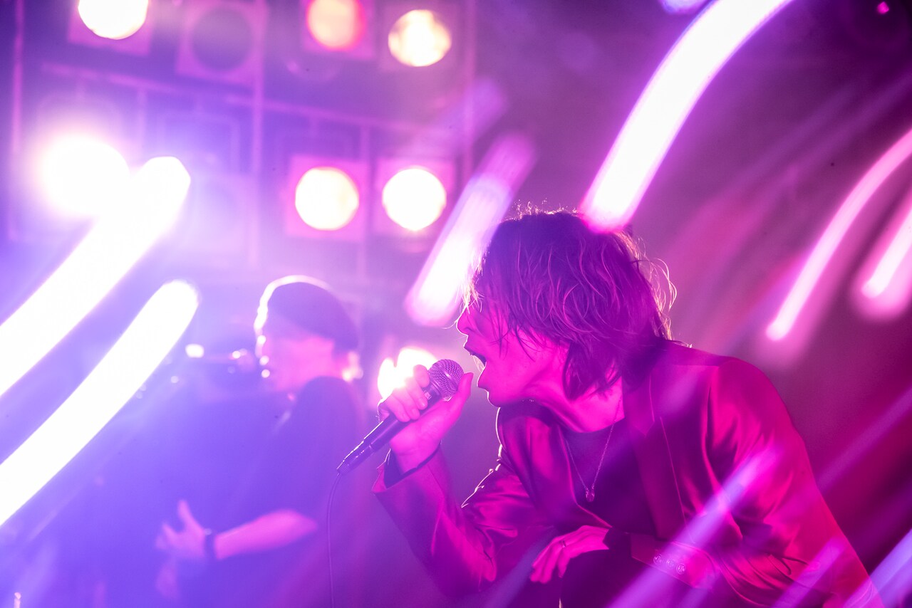 松隈ケンタ率いるBuzz72+、13年ぶり復活を飾った無観客ライブ