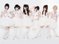 2012年1月当時のでんぱ組.incのアーティスト写真。