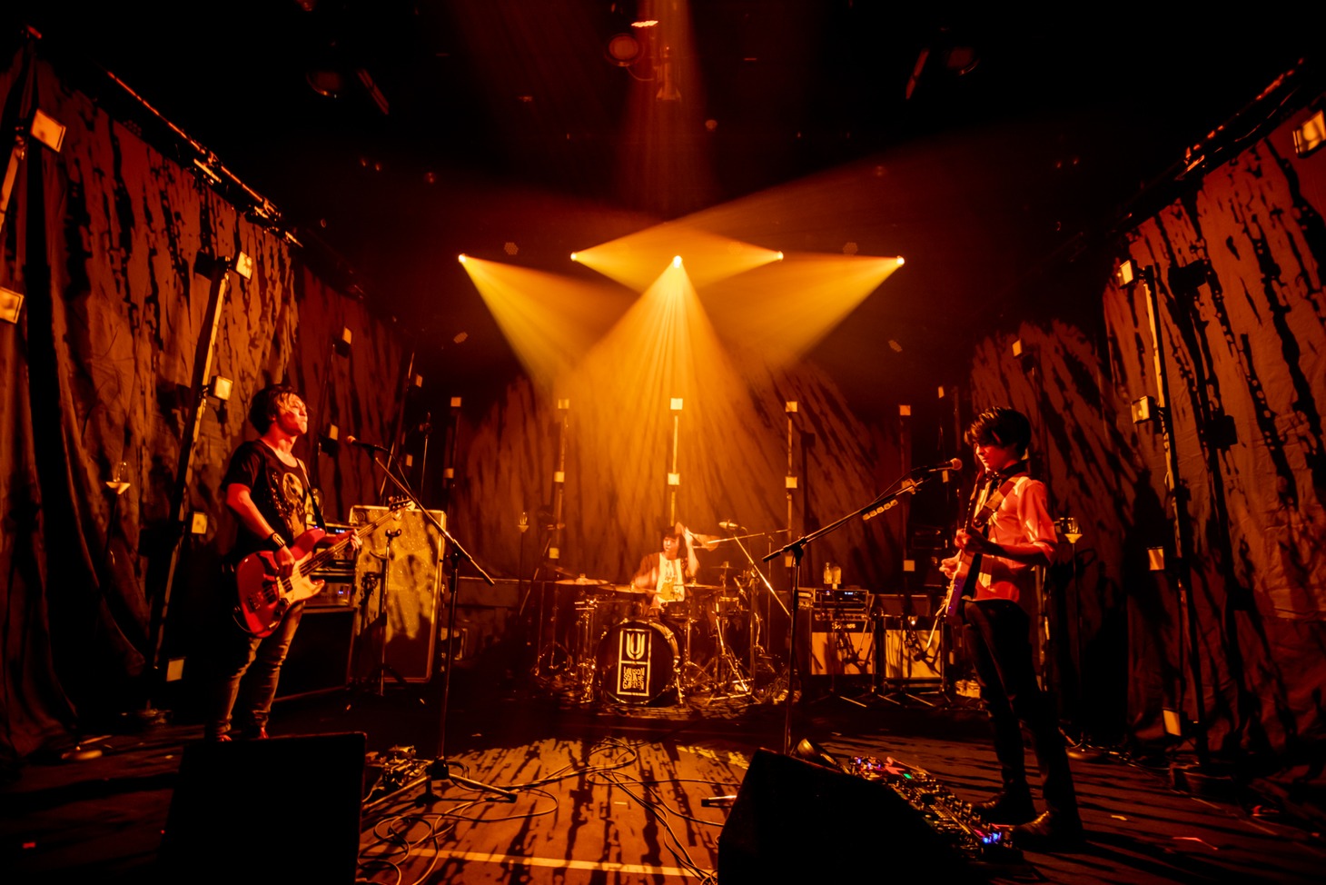 UNISON SQUARE GARDEN「USG 2020 "LIVE (in the) HOUSE 2"」の様子。（Photo by Viola Kam［V'z Twinkle］）