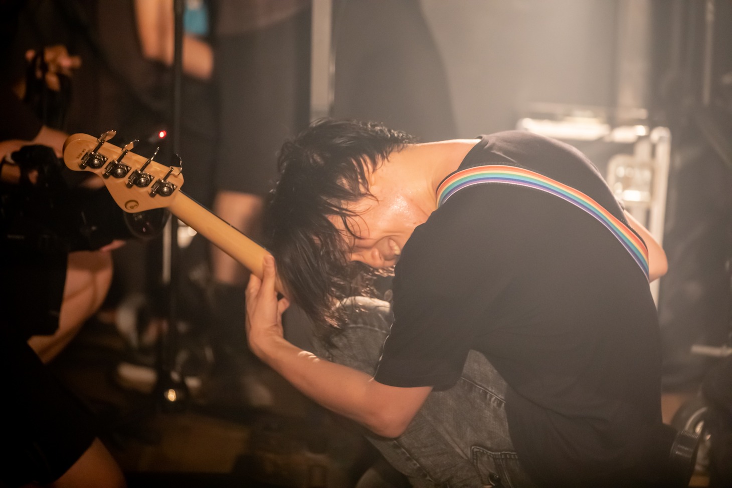 田淵智也（B）（Photo by Viola Kam［V'z Twinkle］）