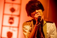 斎藤宏介（Vo, G）（Photo by Viola Kam［V'z Twinkle］）