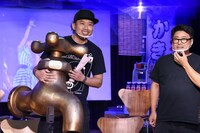 左から近藤キネオ、藤井ユーイチ。