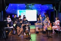 「ライブナタリー オンライン『遠足を止めるな！今年はおうちでファミえんトーク』」の様子。