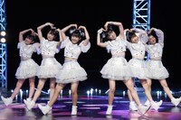 超ときめき▽宣伝部「よ～し！それなら！さいたまスーパーアリーナのセンターから、私たち超ときめき▽宣伝部です！」の様子。