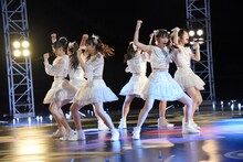 超ときめき▽宣伝部「よ～し！それなら！さいたまスーパーアリーナのセンターから、私たち超ときめき▽宣伝部です！」の様子。