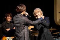 左から春斗、末吉9太郎。（撮影：牛島康介）