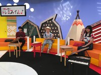 左から吉田山田と北澤ゆうほ（the peggies）。