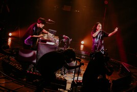 Creepy Nuts、ヒリヒリの「かつ天」発売ライブでヒップホップの面白さを再認識