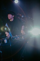 DJ 松永（Creepy Nuts）（Photo by umihayato / Retouched by HiroyaBrian）