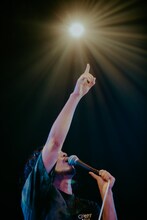 R-指定（Creepy Nuts）（Photo by umihayato / Retouched by HiroyaBrian）