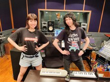 左から眉村ちあき、玉屋2060%（Wienners）。