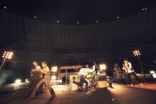 「フラカンの横浜アリーナ -リモートライヴ編- ～生き続けてる事は最大のメッセージ！～」の様子。（撮影：新保勇樹）