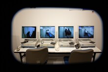 「SCHOOL OF WACK」の様子。