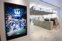 「SCHOOL OF WACK」の様子。