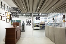 「SCHOOL OF WACK」の様子。