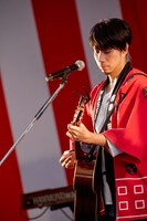 吉田結威（G, Vo）