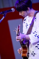 吉田結威（G, Vo）