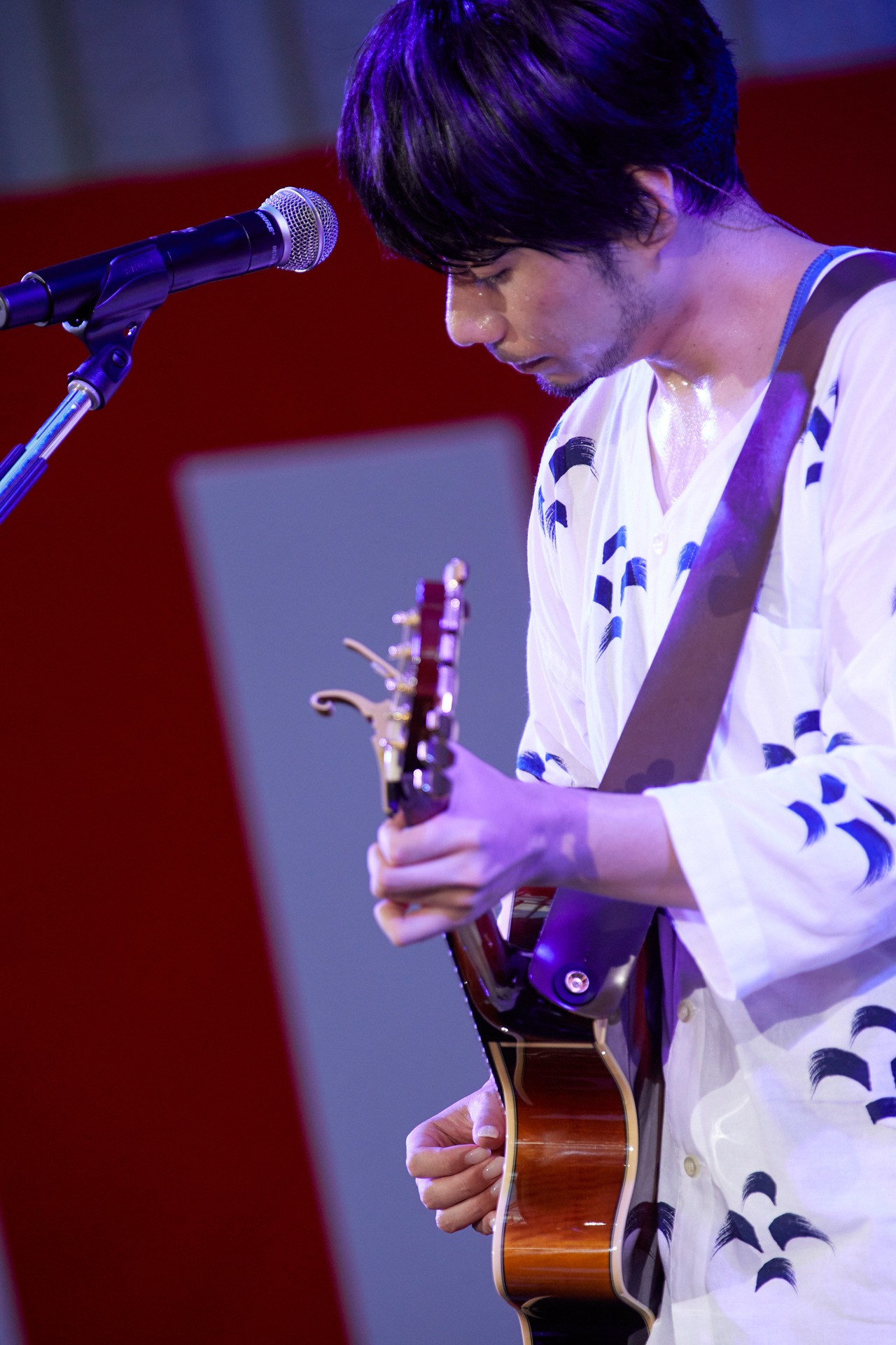 吉田結威（G, Vo）