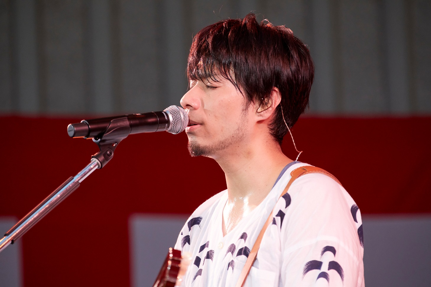 吉田結威（G, Vo）