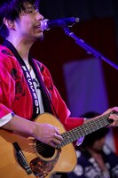 吉田結威（G, Vo）