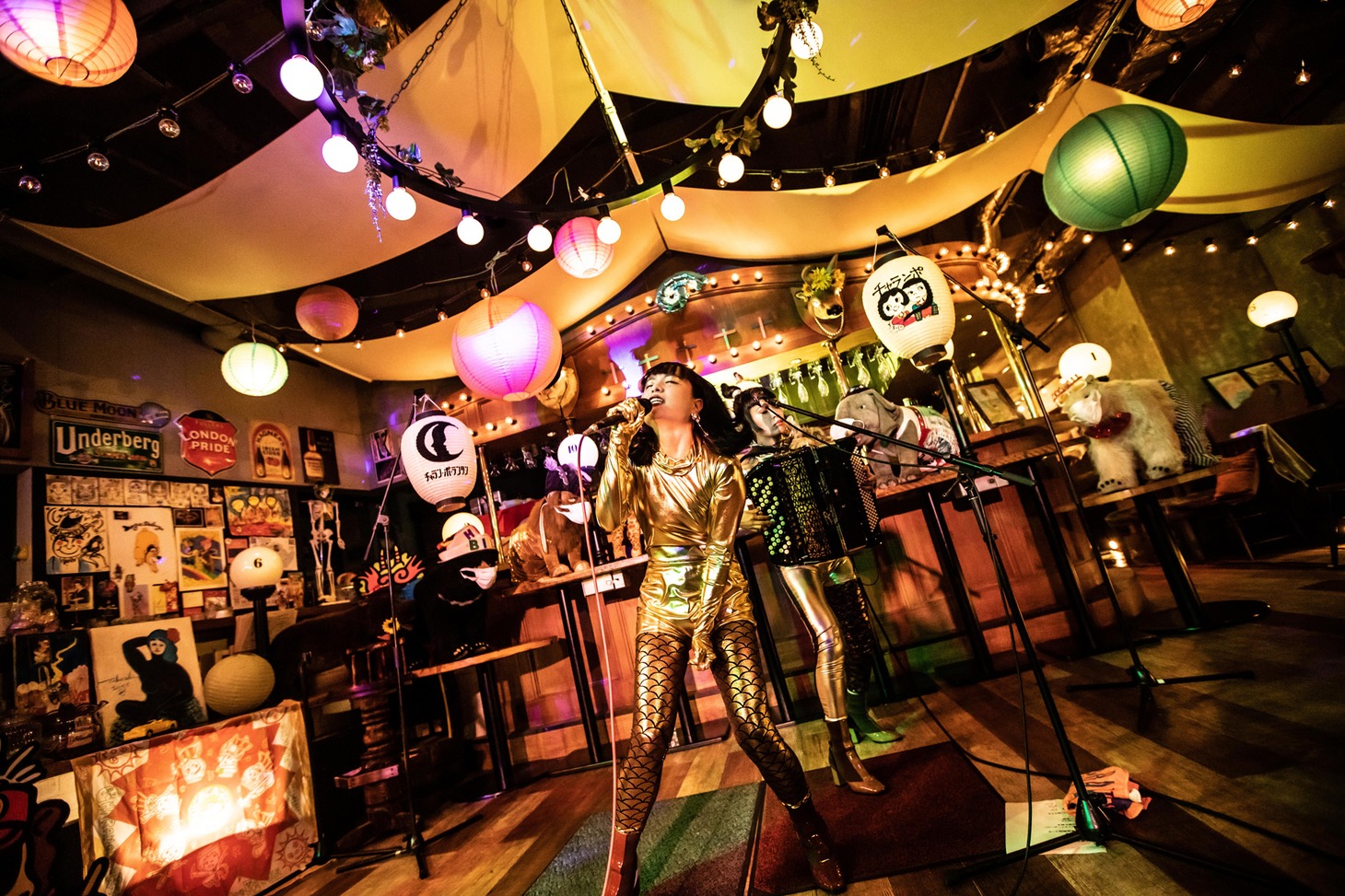 チャラン・ポ・ランタン「8週連続配信リリース完走記念生配信！『その8曲歌いますライブ！』」の様子。（Photo by Masayo）