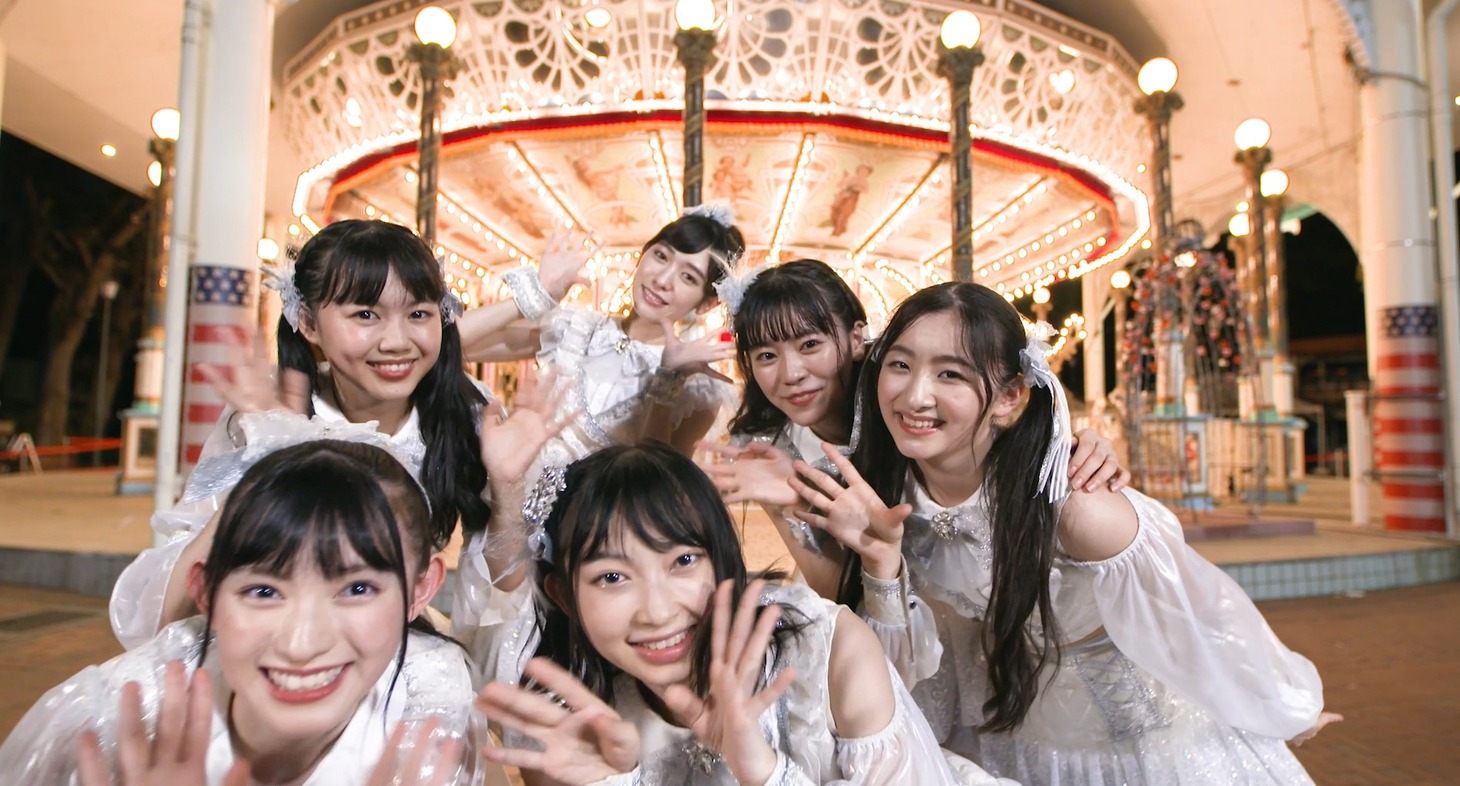 東京・としまえんでパフォーマンスする超ときめき▽宣伝部。（写真提供：エイベックス）