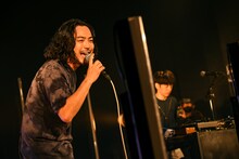 R-指定（Creepy Nuts）（撮影：岸田哲平）