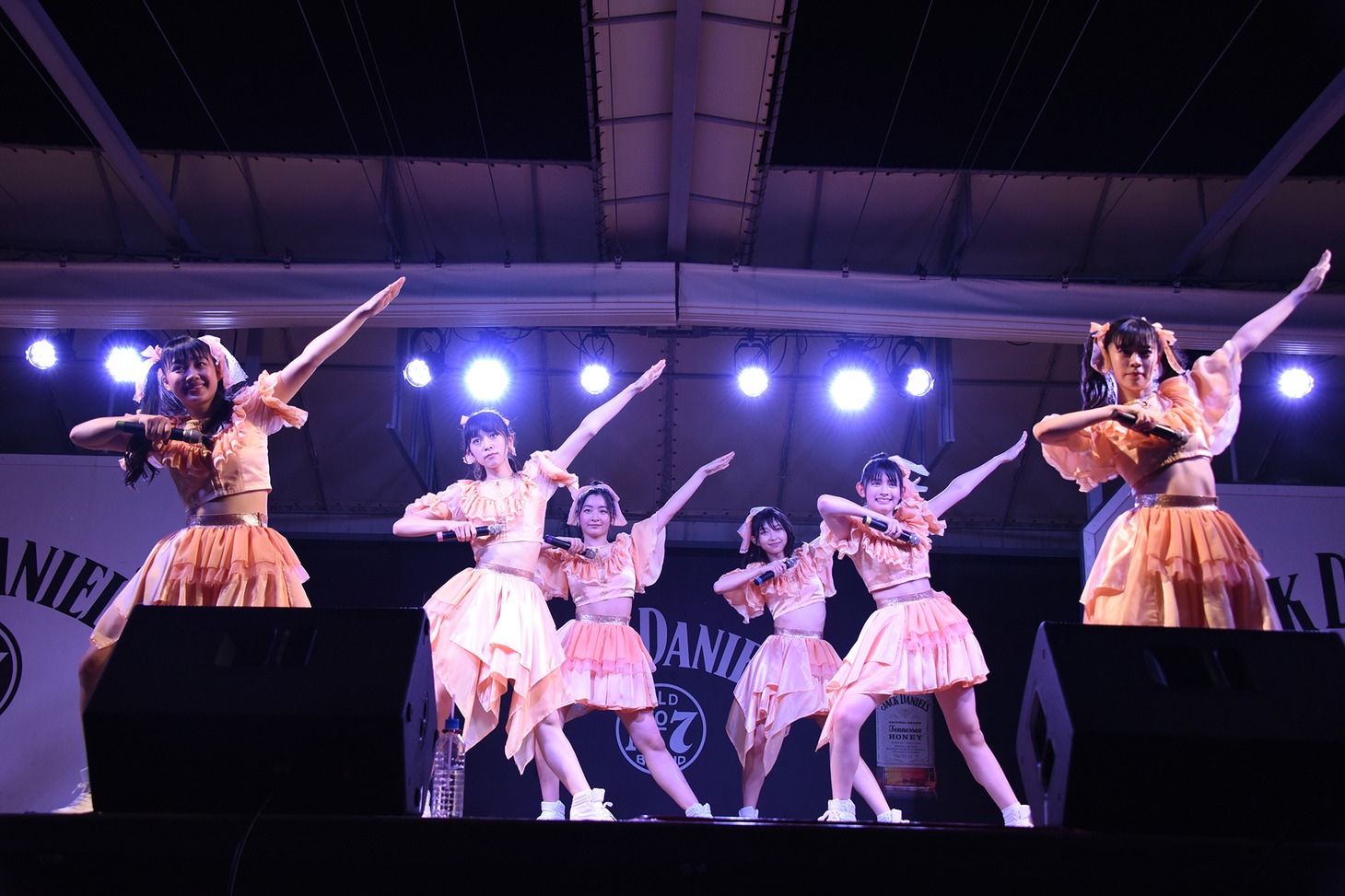 超ときめき▽宣伝部による東京・としまえんファイナルライブの様子。