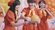 「Lypo-C WebCM 日向坂46メイキング動画」より。