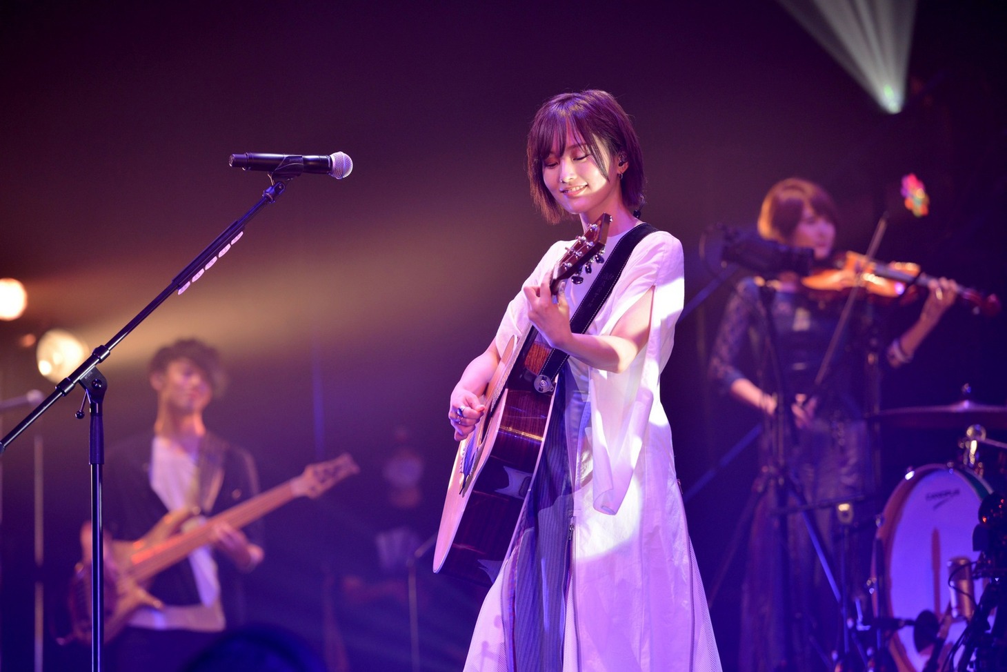 「山本彩 LIVE TOUR 2020 ～α～」の様子。
