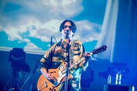 はっとり（Vo, G）（撮影：ヤオタケシ）