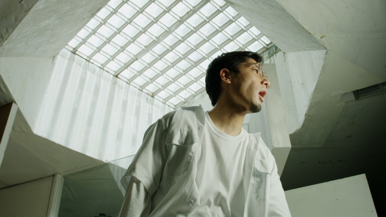 tofubeats「RUN REMIX（feat. KREVA & VaVa）」ミュージックビデオより。