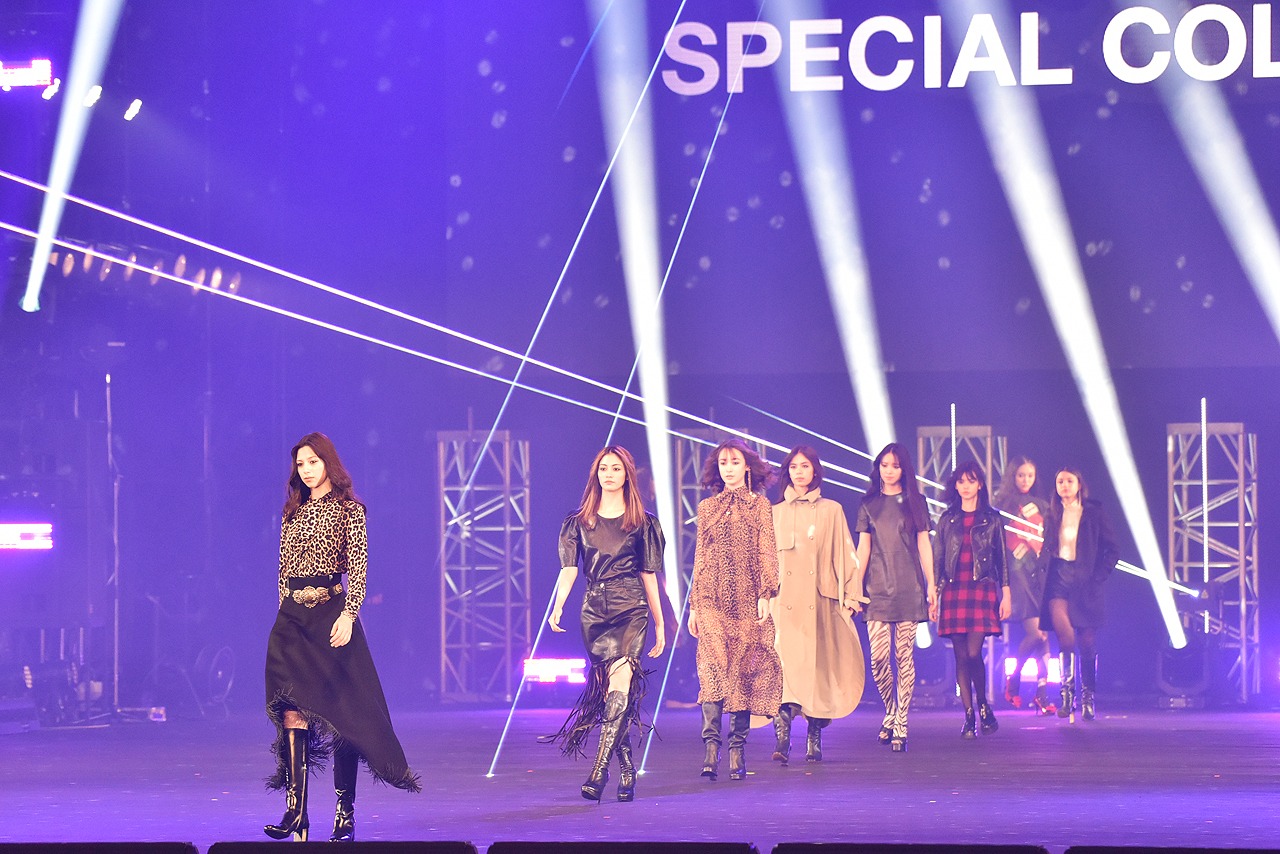 「TGC SPECIAL COLLECTION」の様子。