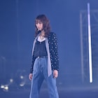 日向坂46佐々木久美、E-girls楓&佐藤晴美「TGC」ランウェイにクールに登場