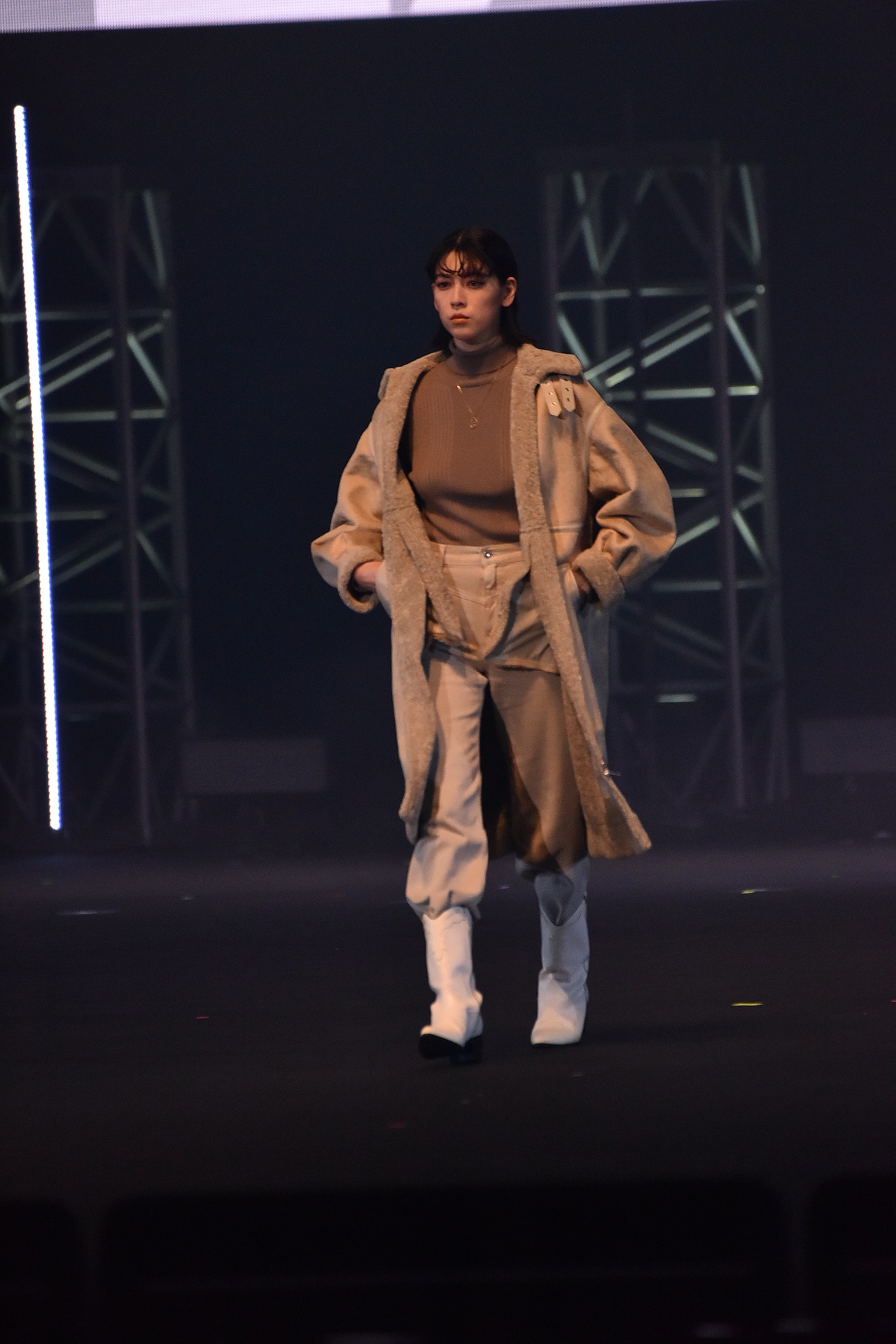 三吉彩花