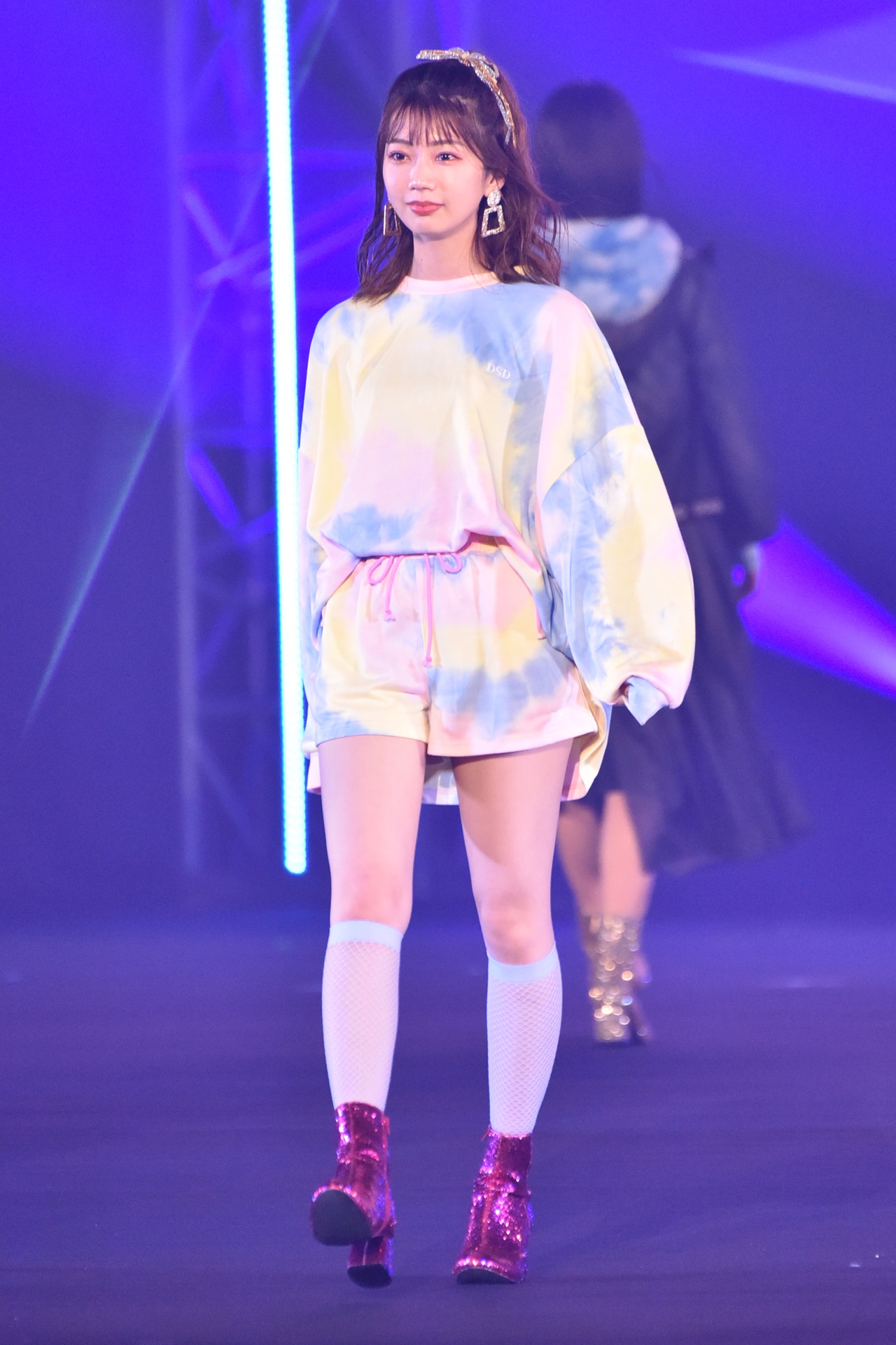 高本彩花