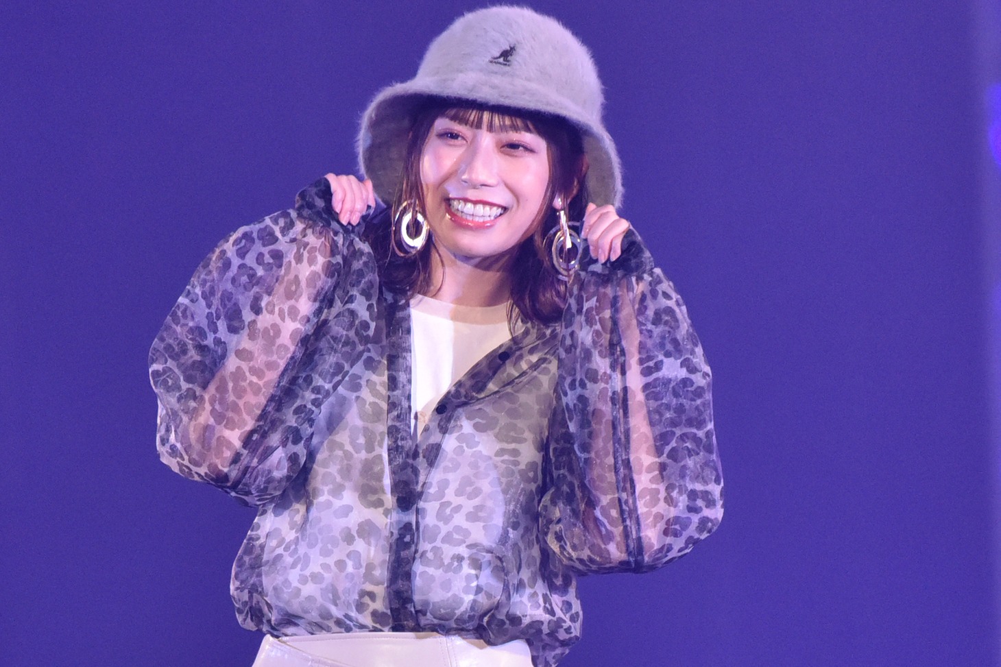 東村芽依