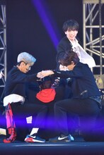 JO1のステージの様子。