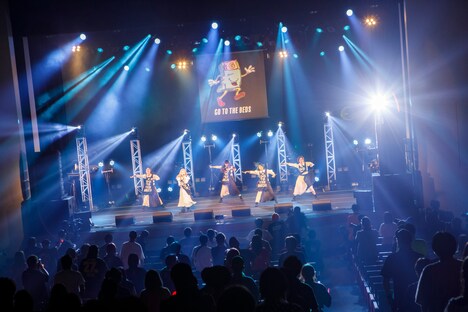 GO TO THE BEDS(Photo by sotobayashi kenta)