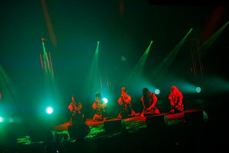 GO TO THE BEDS(Photo by sotobayashi kenta)