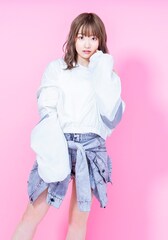大橋彩香、松本ひで吉原作アニメ「犬と猫どっちも飼ってると毎日たのしい」主題歌担当