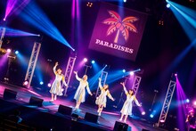 PARADISES（Photo by sotobayashi kenta）