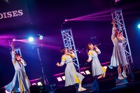 PARADISES（Photo by sotobayashi kenta）