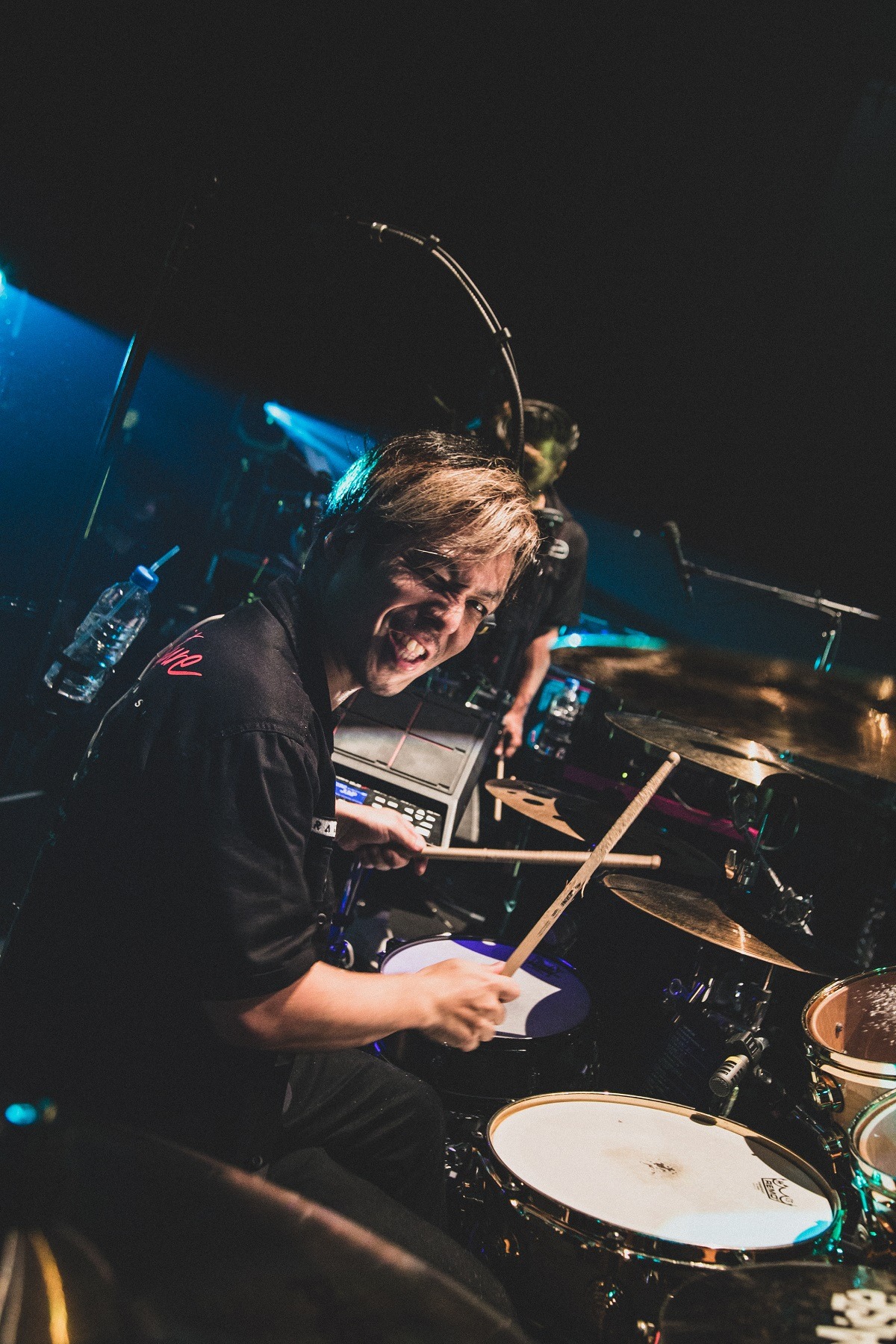 桜井誠（Dr）（Photo by TAKAHIRO TAKINAMI）